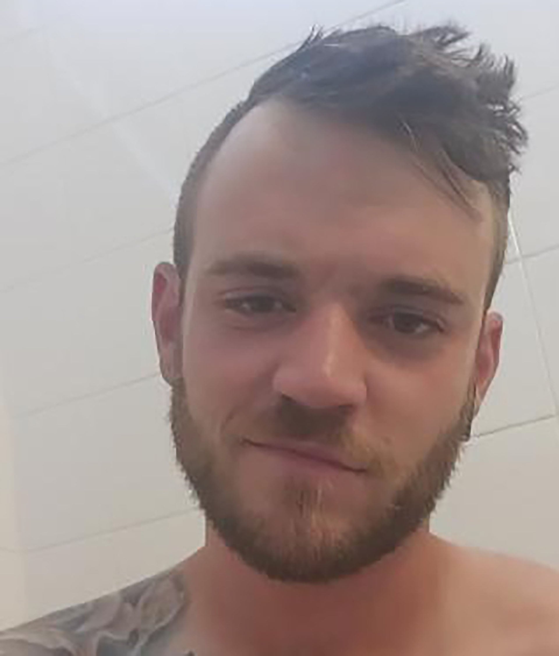 La última publicación de Scott Finn en redes sociales refleja el impacto emocional de su divorcio y su etapa de vulnerabilidad personal (@ScottVxxx/X)