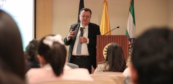 Alejandro Ramelli pidió al ministro de Justicia, Iván Cancino, convocar una reunión para asegurar el cumplimiento de las sentencias restaurativas de la JEP por secuestros y falsos positivos - crédito @JEP_Colombia/X