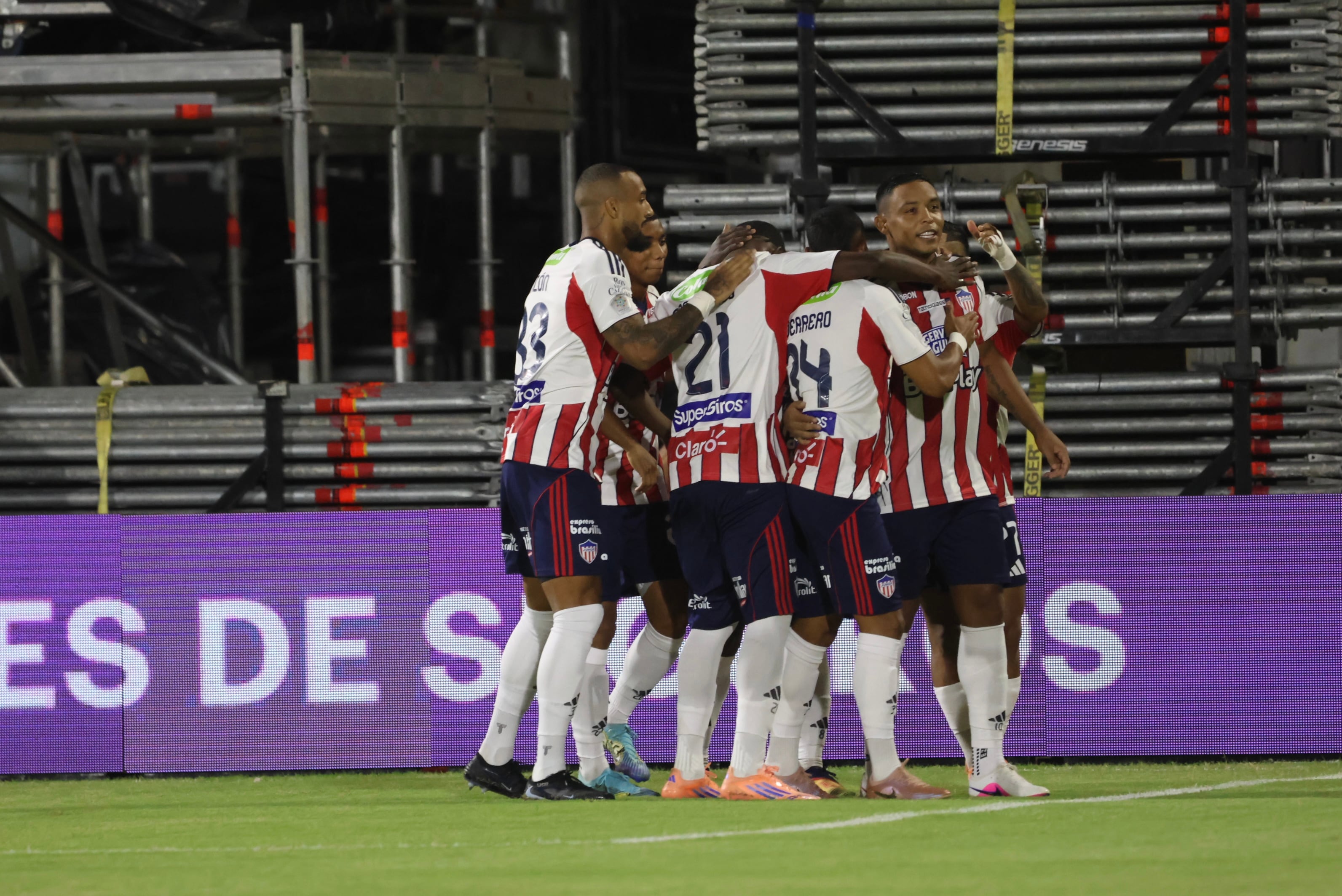 Junior de Barranquilla ha sido uno de los equipos en Colombia con las transferencias más costosos en el fútbol colombiano de los últimos años - crédito Colprensa