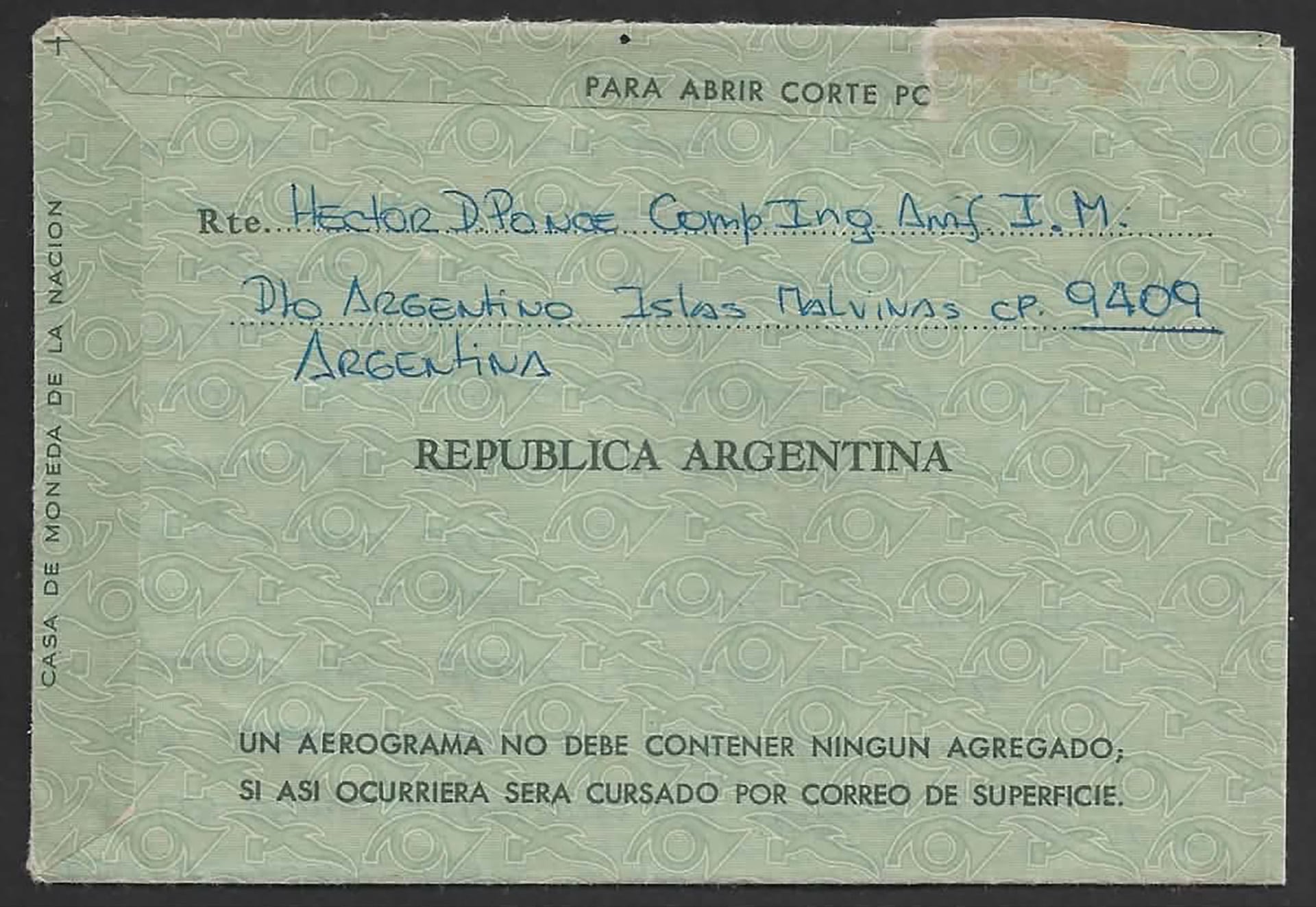 El sobre de la carta, y la letra prolija del veterano, que siempre en el colegio tuvo un 10 en caligrafía