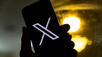 X pierde hasta 75 millones