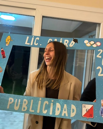 Cairó se recibió de licenciada en Publicidad en julio (@soficairo_)