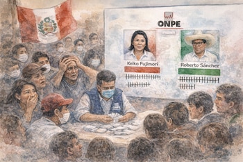 Grupo de peruanos con mascarillas observando una pizarra de la ONPE con imágenes de Keiko Fujimori y Roberto Sánchez. Un hombre cuenta papeletas en mesa. Bandera de Perú.