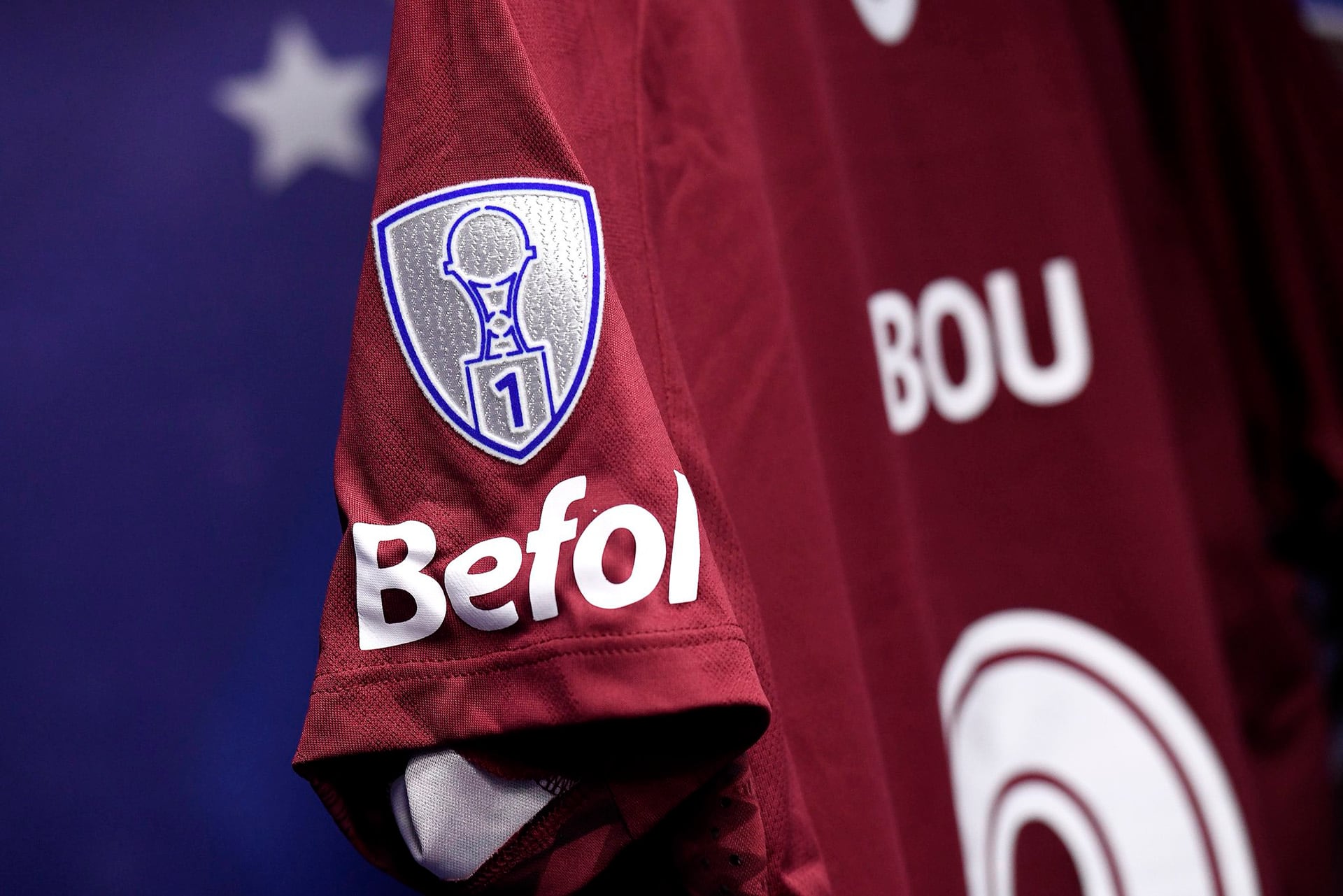 El parche de Lanús con la conquista de la Sudamericana 2013 (@clublanus)