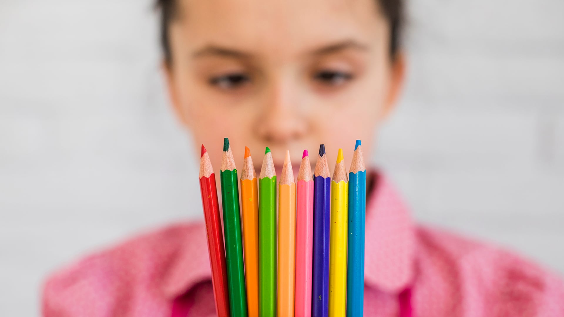 Los rituales habituales en la infancia no siempre indican un trastorno; la diferencia está en la intensidad y el sufrimiento asociado (Freepik)