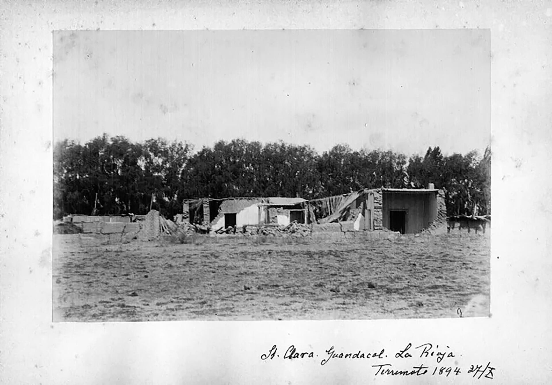 Una casa en el campo sanjuanino destruida por el terremoto