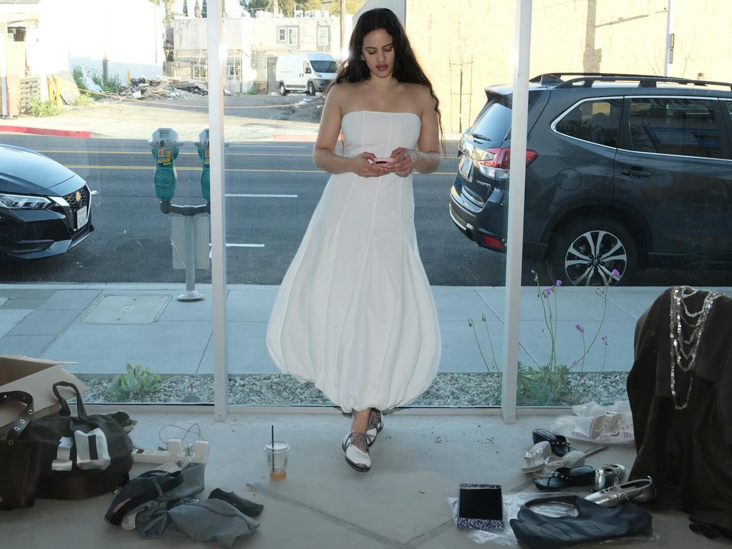 Rosalía vistiendo Paloma Wool (PALOMAWOOL).