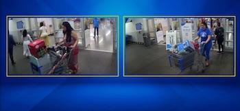 Dos capturas de pantalla de vigilancia mostrando a una mujer empujando un carrito de compras lleno de artículos al salir de un establecimiento comercial
