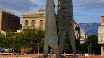 La Generalitat impulsa el procedimiento para retirar el monumento franquista de Tortosa (Tarragona)