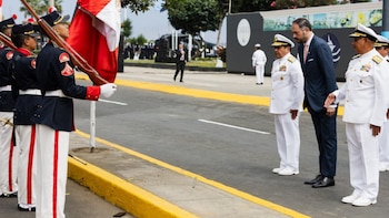 Autoridades conmemoran el 160 aniversario del Combate del 2 de Mayo en solemne acto en el Callao. (Foto: MINDEF)
