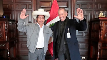 Ricardo Belmont: “Pedro Castillo está