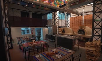 El sitio es muy colorido.