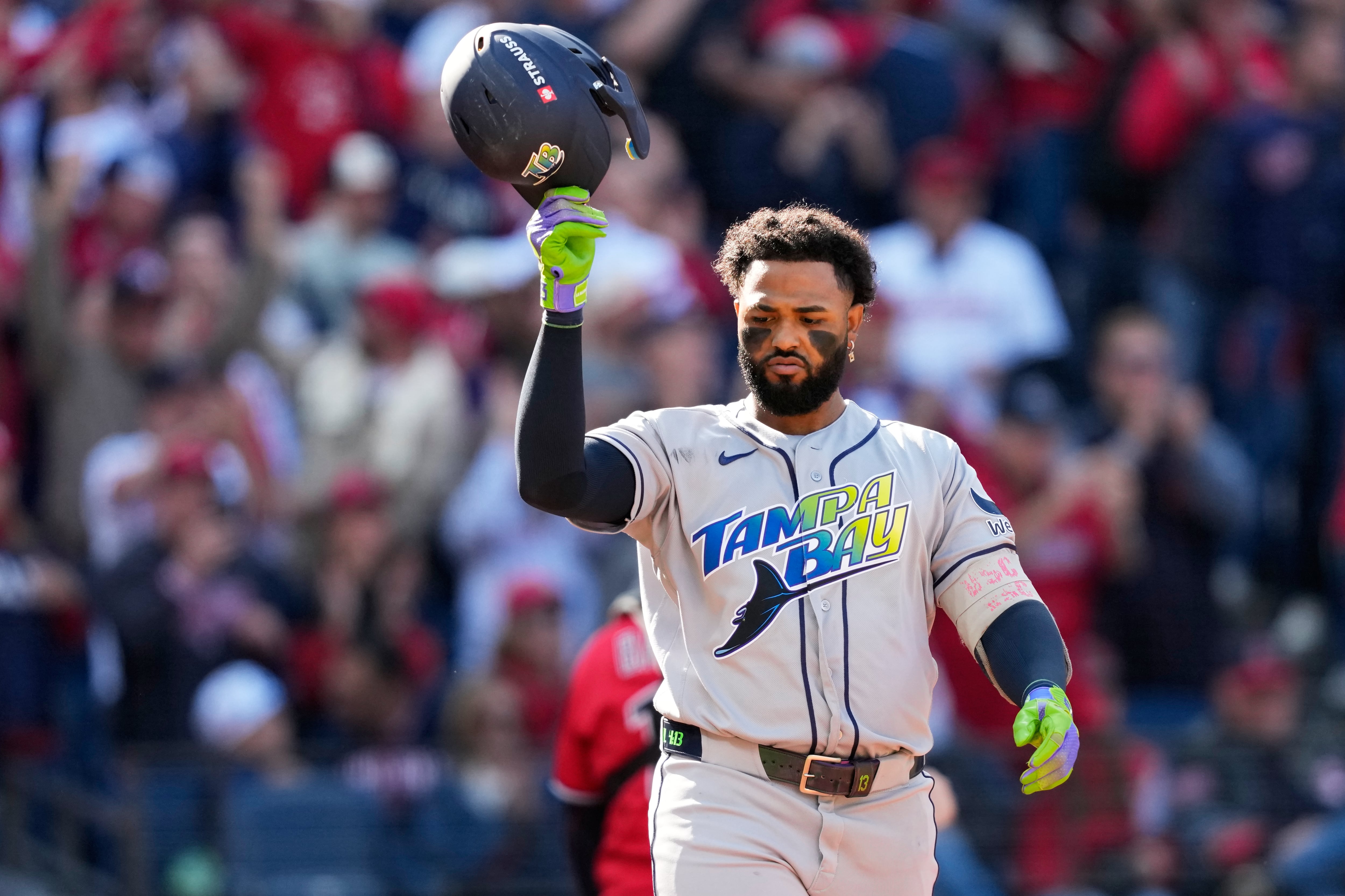 El equipo de las rayas está obligado a conseguir un triunfo si desea continuar con aspiraciones reales de pasar a la Serie Mundial. (AP Foto/David J. Phillip)