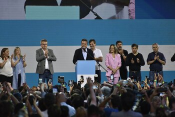 El peronismo cuestionó las primeras