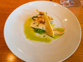 Lenguado en salsa (Adobe stock)