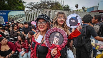 Locura en Lima por BTS: Fotos de las fans ARMY en el Estadio San Marcos horas antes del primer concierto