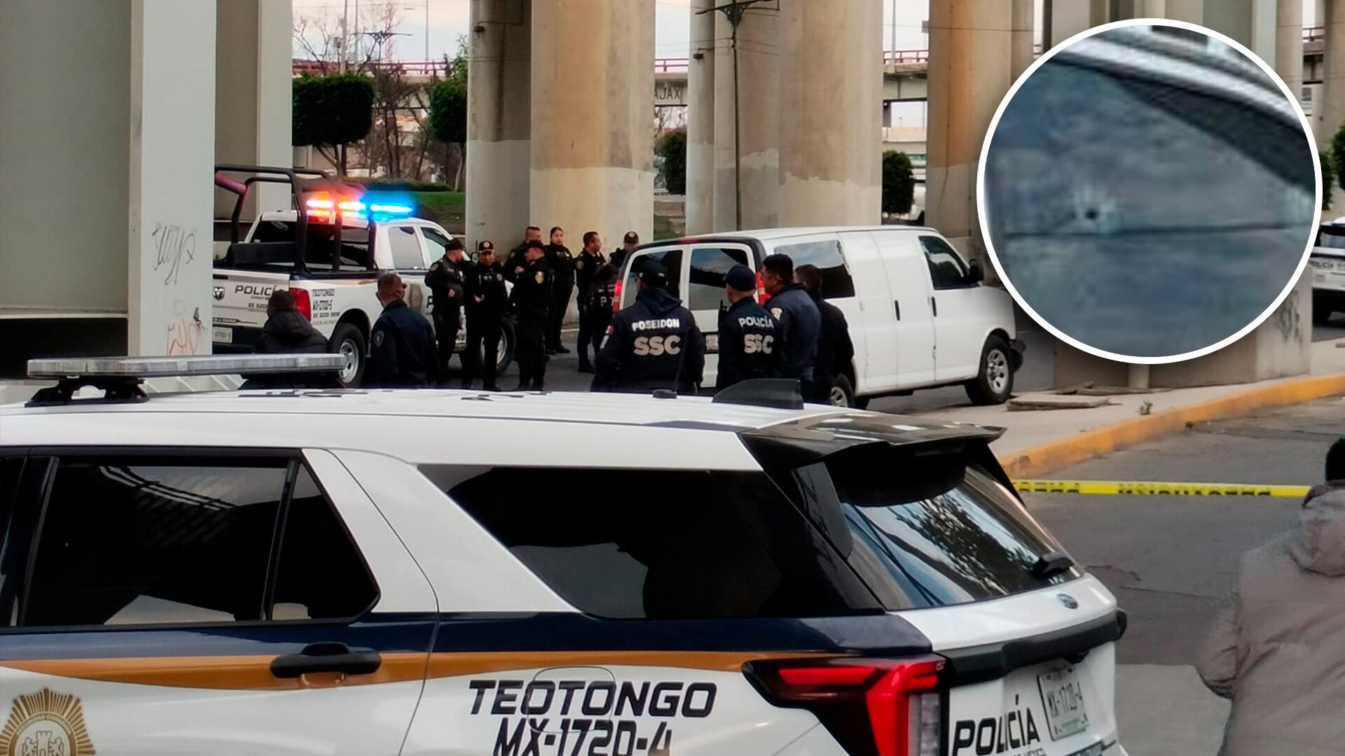 El cuerpo de una mujer quedó dentro de una camioneta tipo Van. Crédito: Redes Sociales