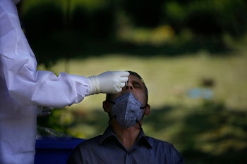 Las nuevas variantes generan preocupación en la comunidad científica
EFE/EPA/FAROOQ KHAN/Archivo