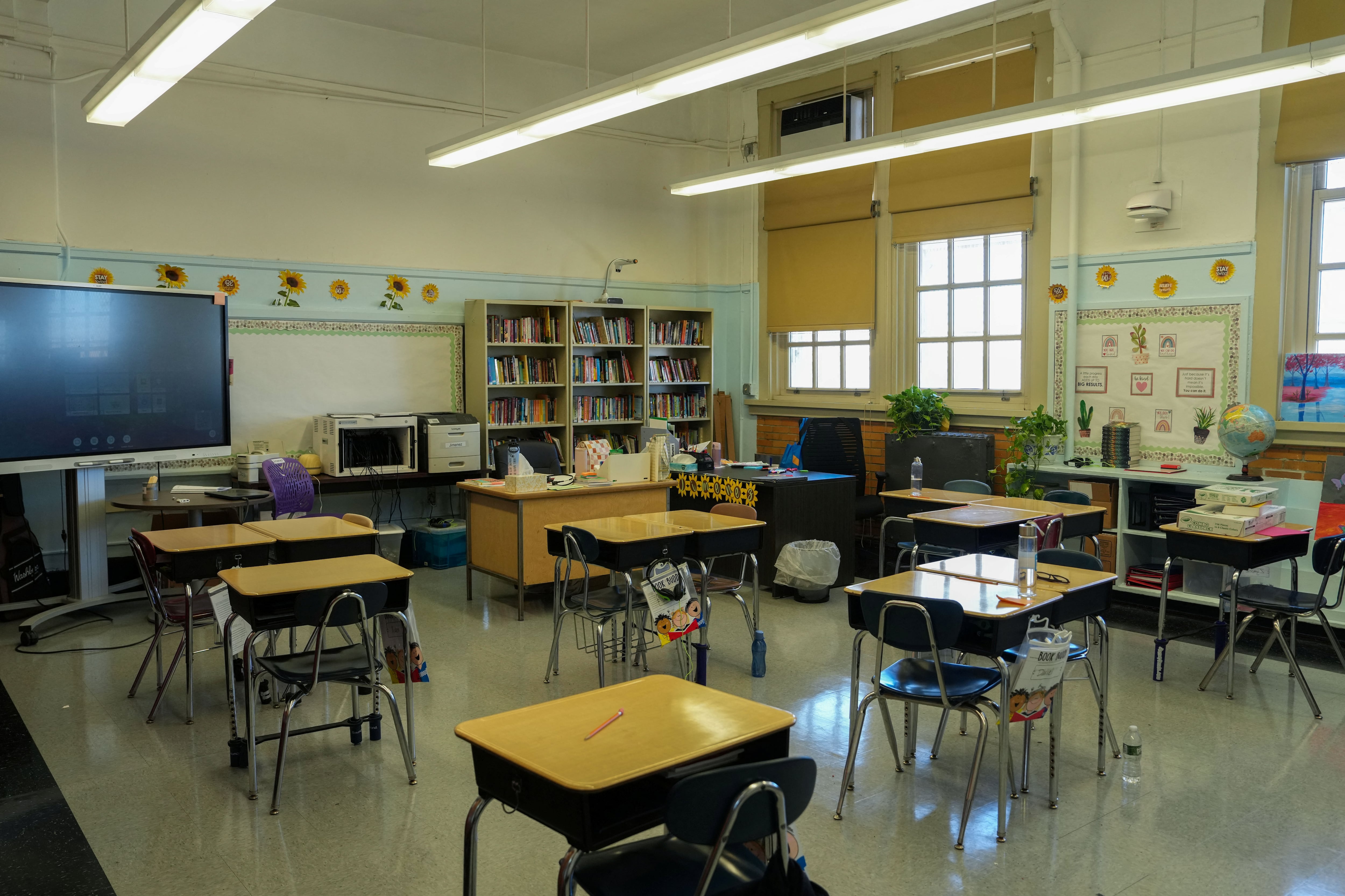 El sistema escolar público de Nueva York ajusta el receso invernal para sumar el 2 de enero como día libre adicional. (REUTERS/Adam Gray)