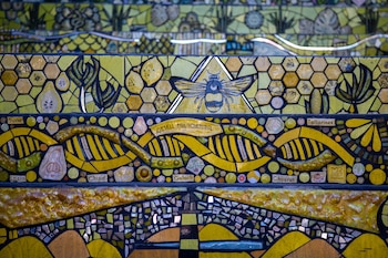 Las figuras y colores representan