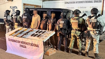 Operativo en Culiacán deja dos civiles abatidos, tres detenidos y 25 kilos de metanfetamina asegurados