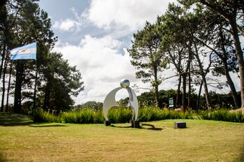 La escultura se llama “Victoria”