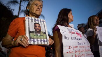 Familiares de presos políticos protestan