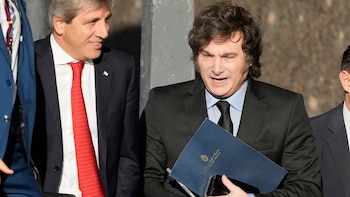 Cuántos dólares necesita el Gobierno