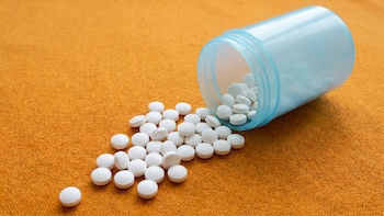 La ANMAT suspendió a una empresa de productos médicos y prohibió el uso de lotes de medicamentos importados