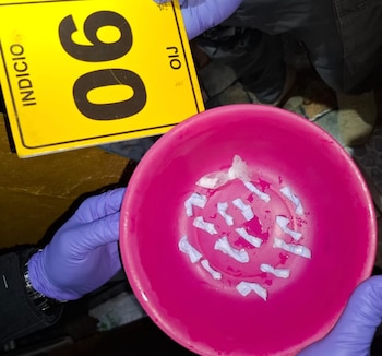 Los sospechosos habrían utilizado viviendas como puntos de venta y también como sitios para preparar y embalar la droga. Crédito: OIJ