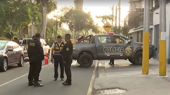 Sicario mata a balazos a joven venezolano en Ate: dueño del local era víctima de extorsión