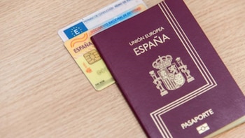 Junts logra el apoyo del PP para tramitar en el Senado una ley para que el DNI se renueve automáticamente