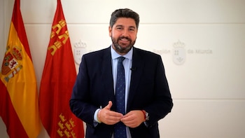 López Miras pide "ilusión y esperanza en el futuro" para construir "una España mejor"