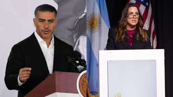 Sara Carter, zar antidrogas de Trump, celebra decomiso de más de 4 millones de dosis de fentanilo en Mexicali