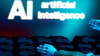 Nueva York impulsa controles para la inteligencia artificial tras una audiencia