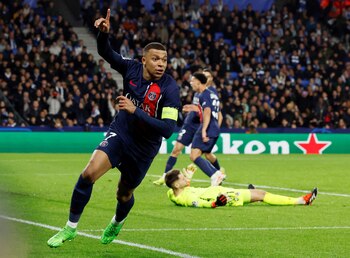 Kylian Mbappé festeja el gol