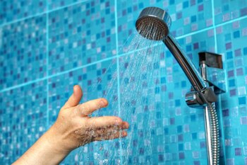 El agua tibia ayuda a