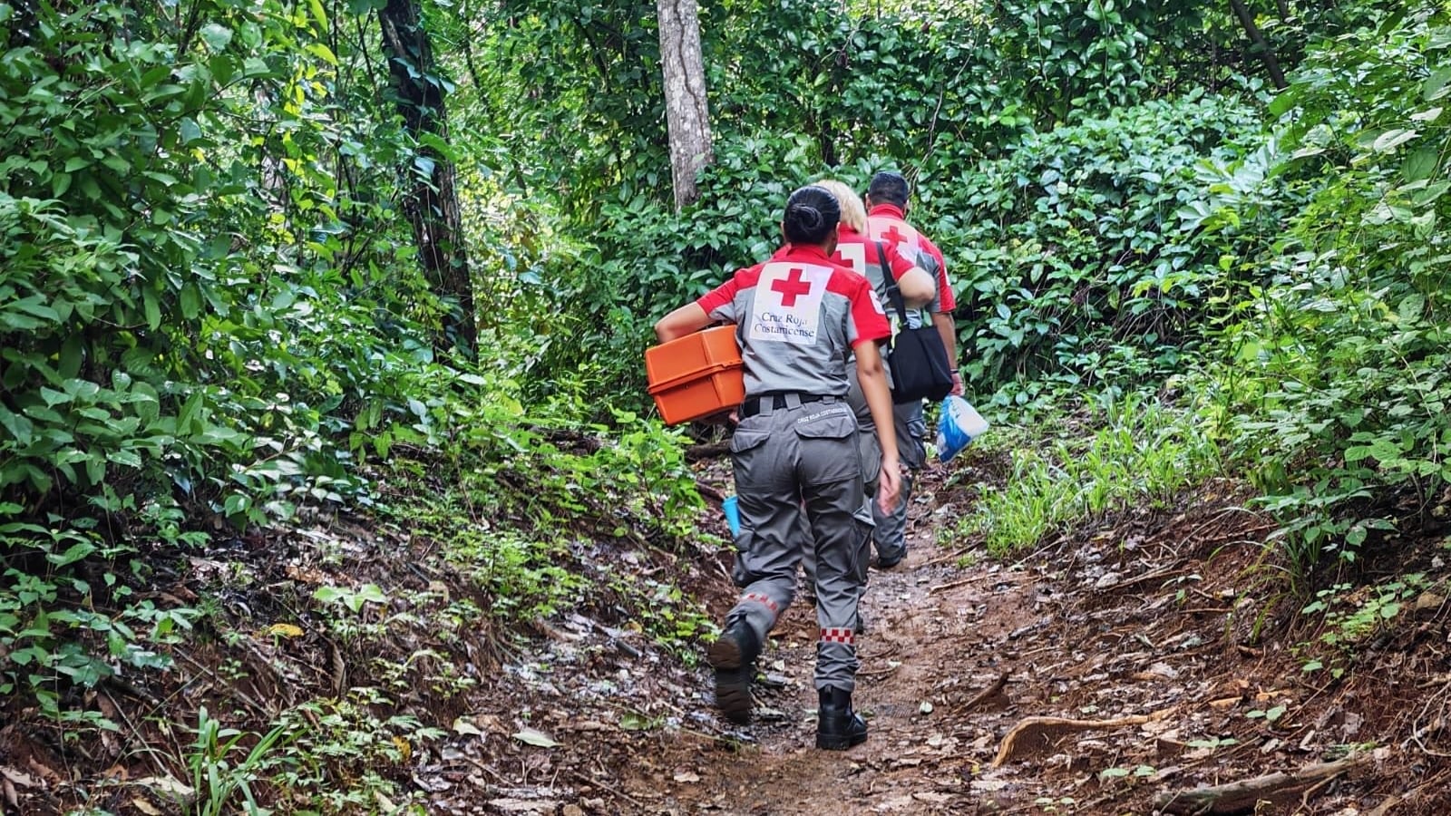 El hecho ocurrió el domingo en una poza ubicada, según reportes locales, entre los sectores de Santa Rita y Santa Isabel; el OIJ asumirá la inspección y las diligencias para determinar las circunstancias (Foto referencia, archivo CRC)