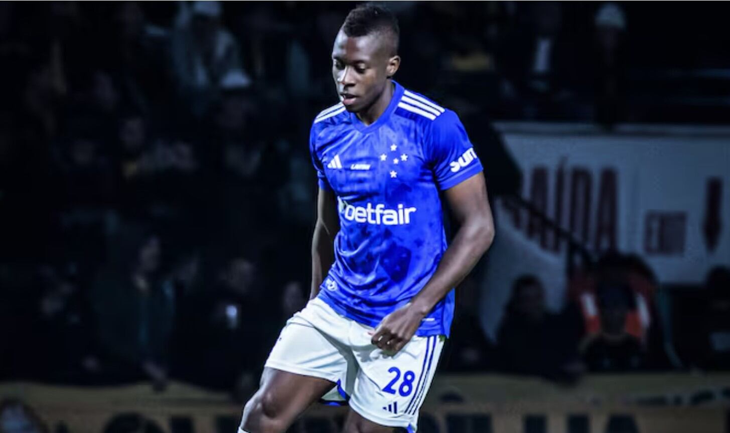 Helibelton Palacios solo jugó cuatro partidos en 2024, tres con Cruzeiro que lo mandó a préstamo al Sport Recife por poca continuidad - crédito Cruzeiro