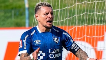 Sporting Cristal se acerca a Carlos Garcés a través de consultas: ¿es factible su contratación para Liga 1 2026?