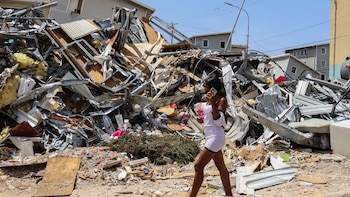 Venezuela supera las 4.900 víctimas mortales por el doble terremoto de finales de junio