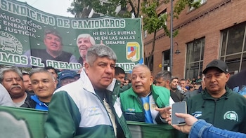 Camioneros presionó en la calle por las indemnizaciones de USD 200 millones, pero no se incluirán en los nuevos pliegos