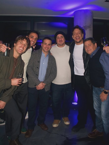 Nico Vázquez resumió el festejo en Instagram con un mensaje centrado en el aquí y ahora y en el agradecimiento por el amor recibido