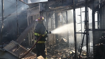 De los 450 puestos que