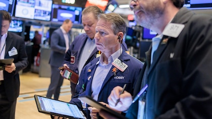 Wall Street cerró con fuertes alzas tras el informe de empleo en EEUU: el Dow Jones subió un 1,18%