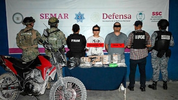 Fiscalía indaga vínculo de cuatro detenidos con droga y un arma en el asesinato de una mujer en Cancún