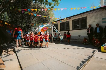 Niños en una escuela mendocina