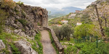 El Castillo de Petrelë se