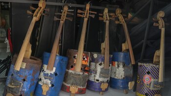 Derrumbe destruye 50 piezas de