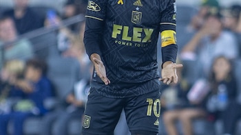 El mexicano Carlos Vela se